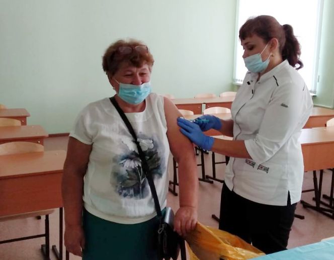 Сотрудники АУОР прошли первый этап вакцинации от коронавирусной инфекции