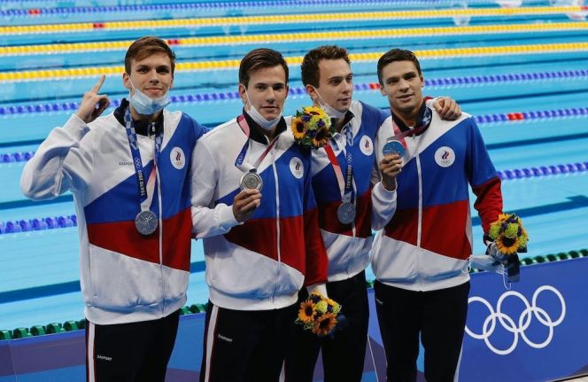 Команда ОКР в составе Мартина Малютина, Ивана Гирева, Евгения Рылова и Михаила Довгалюка выиграла серебряную медаль Олимпийских игр в эстафете 4х200 м вольным стилем 