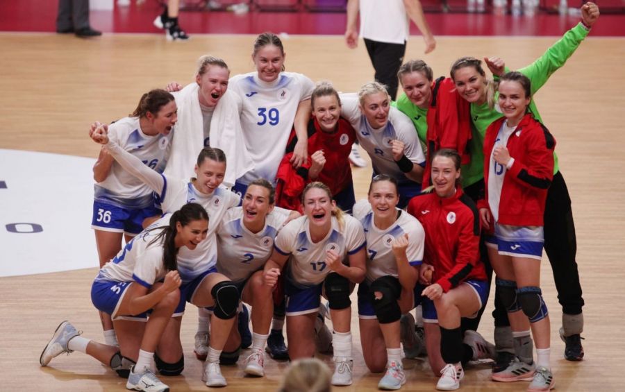 Российские гандболистки вышли в финал Олимпиады, обыграв в 1/2 финала норвежек. Фото: ОКР