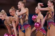 Российские гимнастки художницы заняли второе место в групповом многоборье