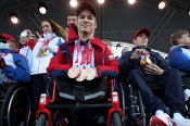 "Спасибо, что верили в нас!" На Красной площади состоялась церемония чествования российских паралимпийцев