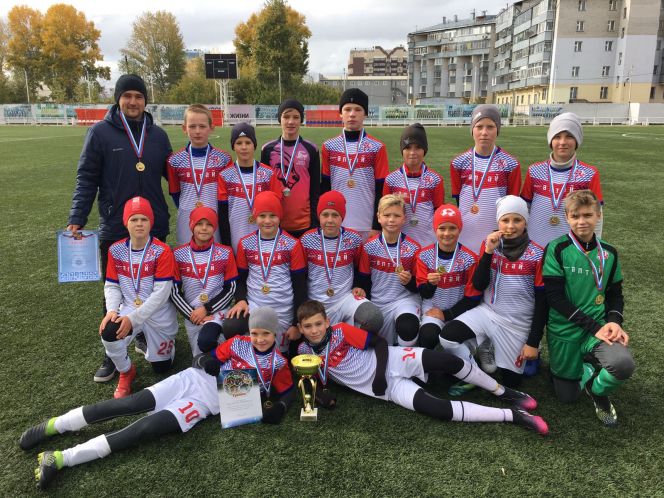 Команда "Алтай" выиграла финальный турнир по футболу XLI краевой спартакиады спортшкол среди юношей 2009 года рождения
