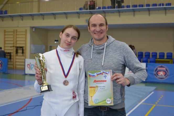 Анна Смирнова с тренером Валерианом Феоктистовым. Фото из архива 