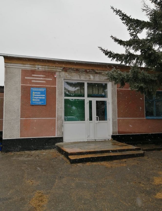Здание филиала Шипуновской ДЮСШ в селе Хлопуново спасут от разрушения
