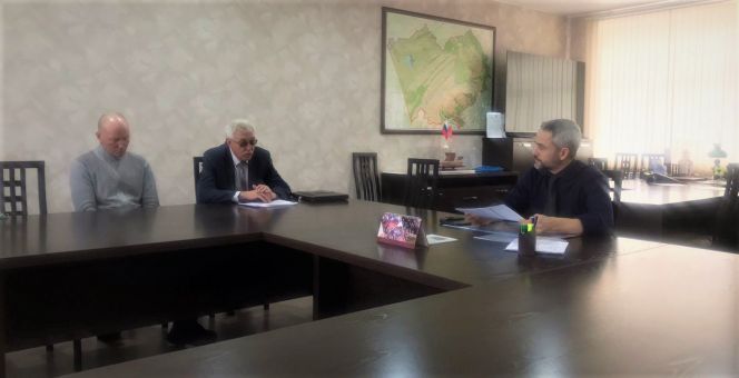 Министр спорта региона Алексей Перфильев провел рабочую встречу с главой Курьинского района Алексеем Купиным