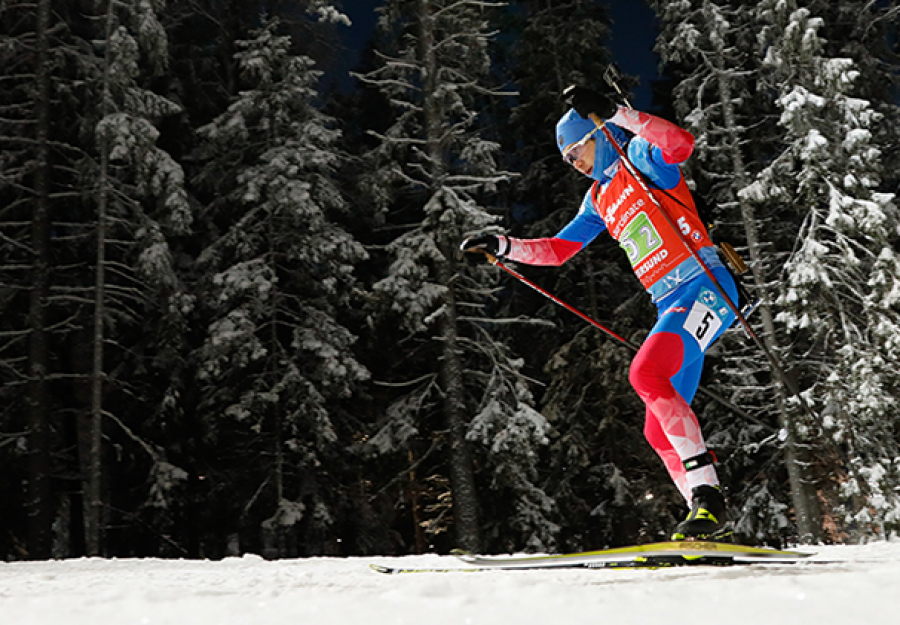Даниил Серохвостов на дистанции бронзовой для России эстафеты этапа Кубка мира в Швеции. Фото: Nordic Focus