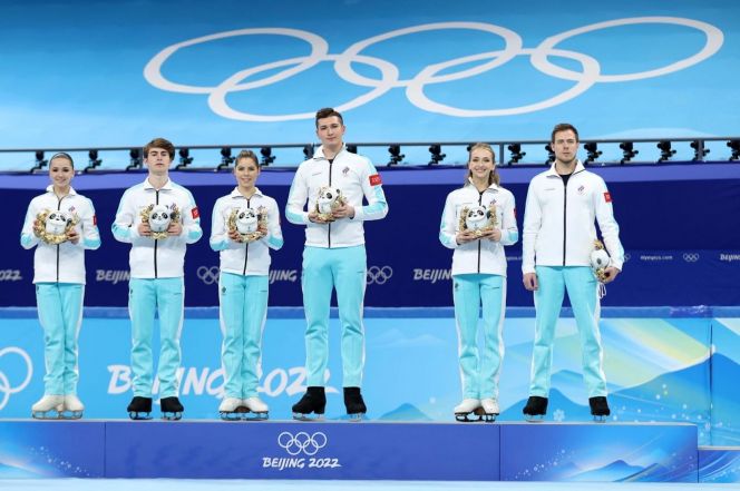Российские фигуристы выиграли золото командного турнира Олимпийских игр