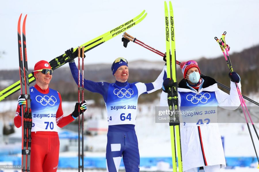 Призёры Олимпиады Александр Большунов, Иво Нисканен и Йоханнес Клэбо. Фото: GettyImages