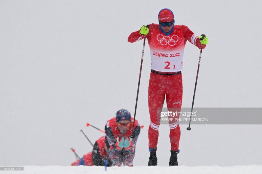 Россиянин Алексей Червоткин на первом этапе мужской лыжной эстафеты. Фото: GettyImages