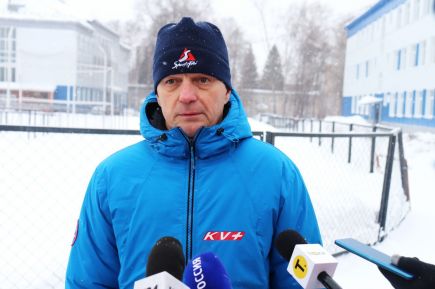 Барнаульские журналисты совершили второй выезд на места ремонта и строительства спортобъектов 