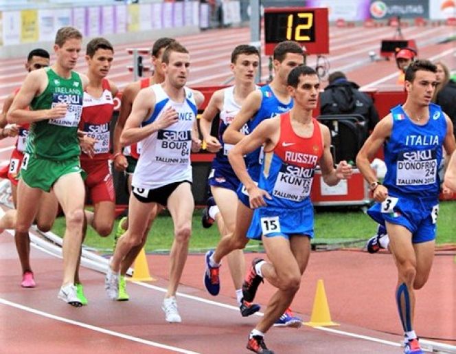 Евгений Кунц завоевал серебро зимнего чемпионата России в беге на 1500 метров