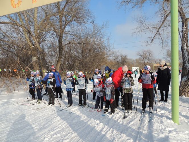Рубцовчане приняли активное участие в юбилейном старте Всероссийской гонки "Лыжня России-2022"