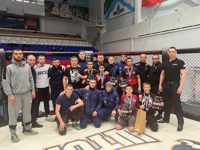 Алтайские бойцы завоевали десять медалей на чемпионате и первенстве СФО по MMA