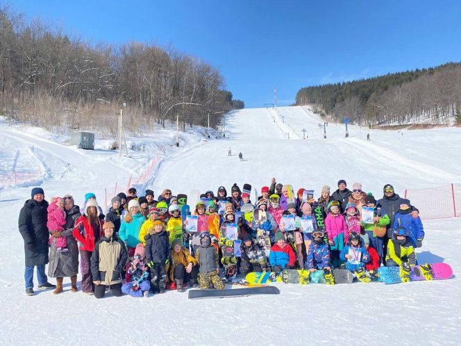 В Белокурихе спортсмены СШОР "Горные лыжи" закрыли зимний сезон 