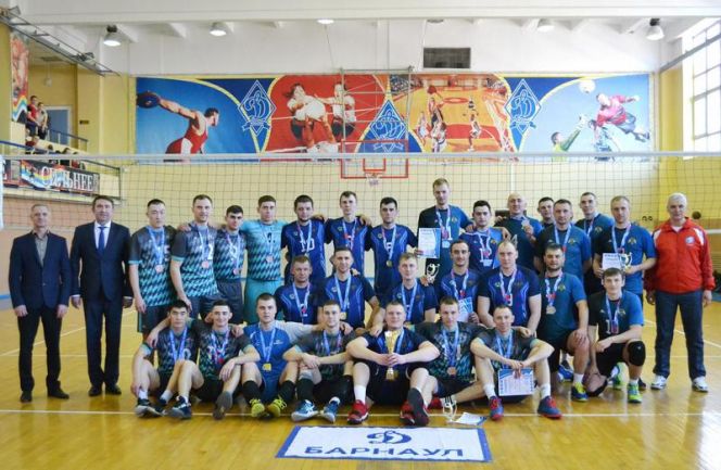 В Барнауле завершился турнир по волейболу краевой спартакиады ВФСО «Динамо»