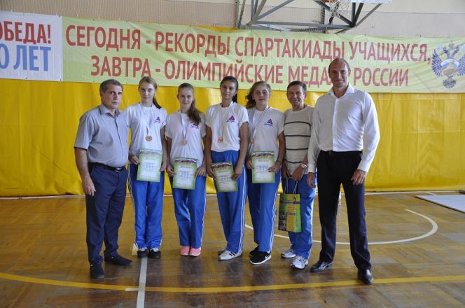 Команда алтайских саблисток - третий призёр VII летней Спартакиады учащихся России. 