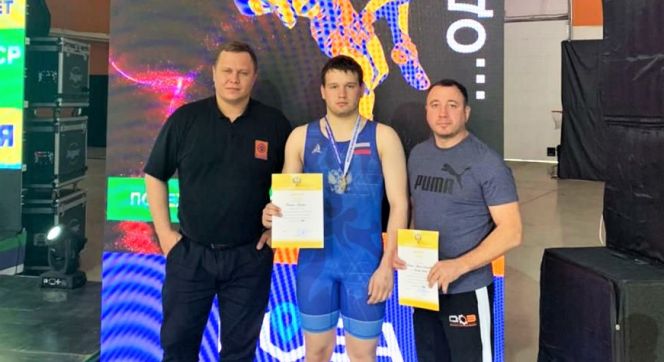 Борец-классик Роман Дёмин стал победителем первенства России среди юношей до 16 лет