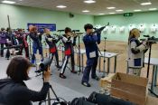 В  стрелково-спортивном центре ДОСААФ в Барнауле состоялось первенство края по стрельбе из пневматического оружия