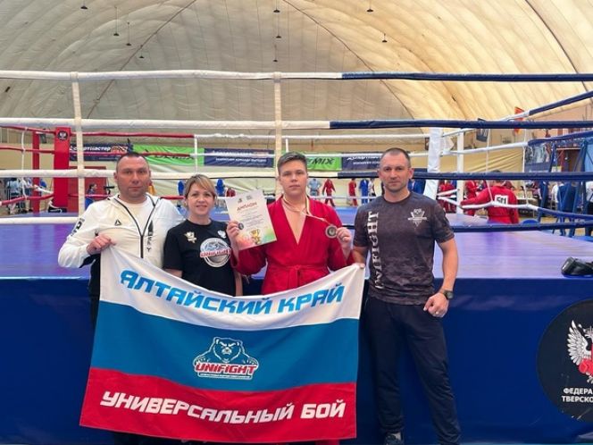 Барнаулец Егор Шмаков стал дважды призером Всероссийского турнира памяти Сергея Новикова