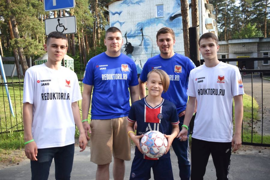 «АлтПолитех» участвует в проекте «Мини-футбол - доступный спорт каждому ребенку» и готовится к очередному сезону в Высшей лиге чемпионата России 