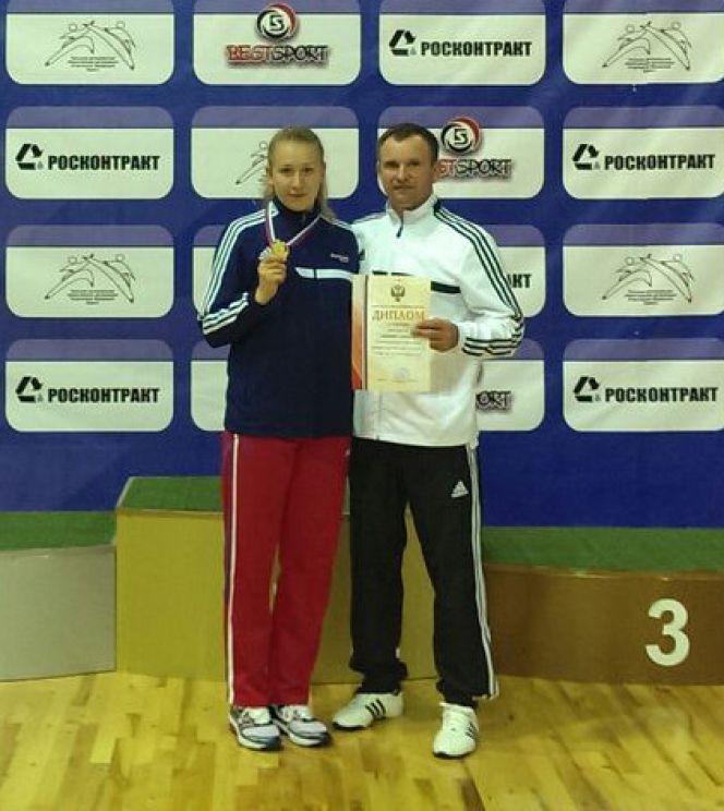 Татьяна Опарина – победительница юниорского первенства России по каратэ. 
