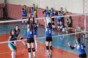 Команды Мамонтовского и Благовещенского районов разыграют золотые медали волейбольных женских соревнований 