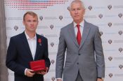Легкоатлеты Юрий Клопцов и Сергей Петриченко награждены медалью ордена «За заслуги перед Отечеством» 