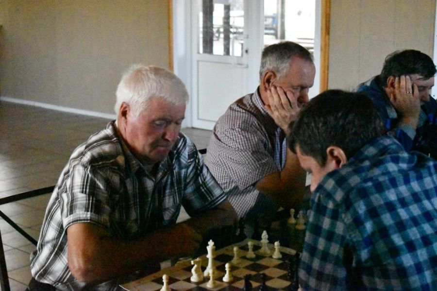 Турнир по быстрым шахматам «Гуселетовские плёсы» провели на популярной базе отдыха