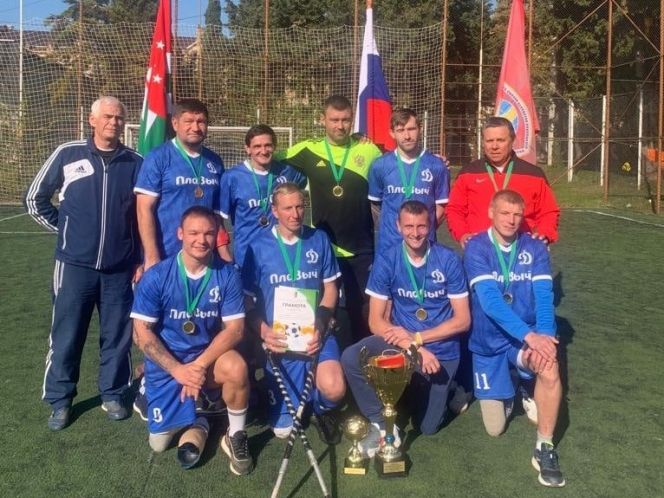Футболисты «Динамо-Алтай» стали победителями финального этапа соревнований «Стальная воля»