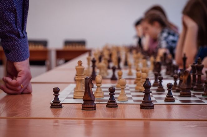 Шахматный январь стартовал с двух турниров (видео)