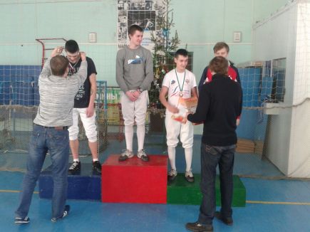 В Барнауле прошёл юниорский чемпионат края по фехтованию на саблях.