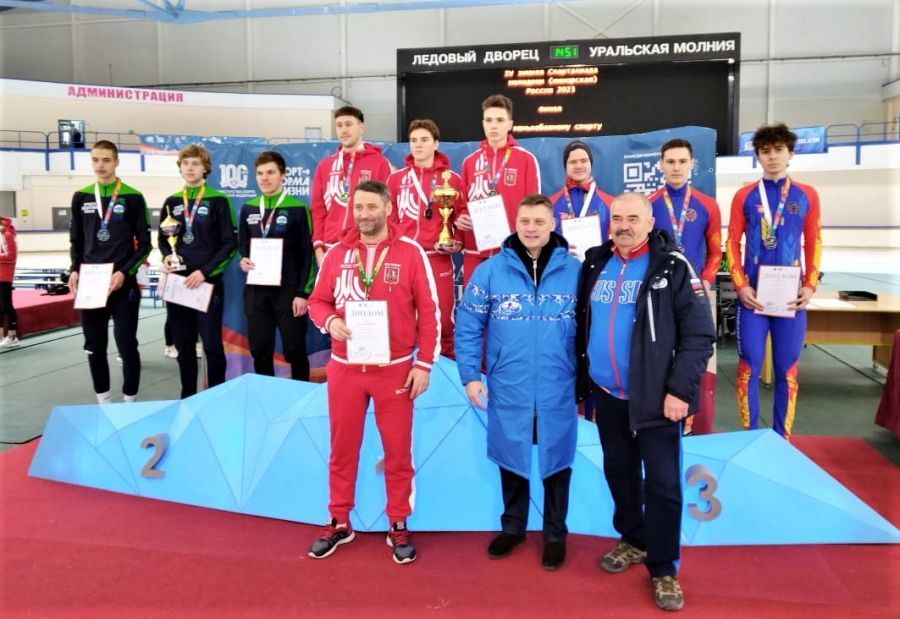ЗМС обогнали!  Дмитрий Бураков, Роман Сухинин и Никита Хромин завоевали бронзу в командной гонке на 8 кругов