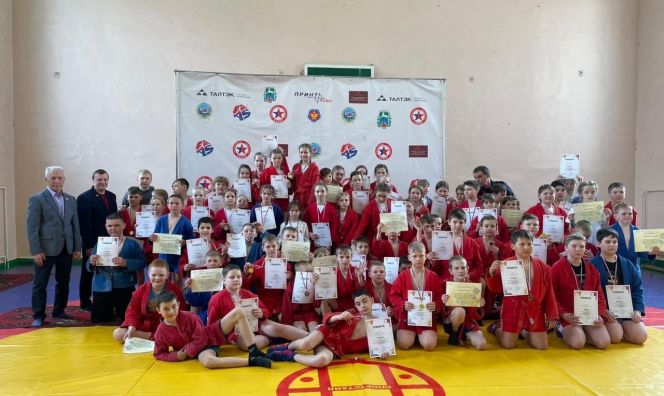 В Бийске состоялся турнир регионального проекта «Самбо в школу»