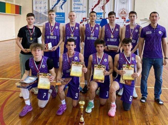 Команда юношей СШ "Победа" стала первой на финале межрегиональной "Лиги Сибири"