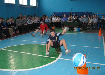 В школе-интернате № 6 города Барнаула прошёл конкурс «А ну-ка, парни!».