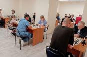 Николай Бедарев – чемпион Бийска по быстрым шахматам