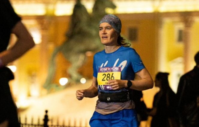 Анна Недобиткова на марафоне "Белые ночи" в Санкт-Петербурге. Фото: altapress.ru