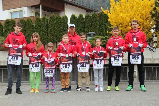 Алтайские горнолыжники участвовали в Италии в международных детско-юношеских соревнованиях «Stricker Sprint».