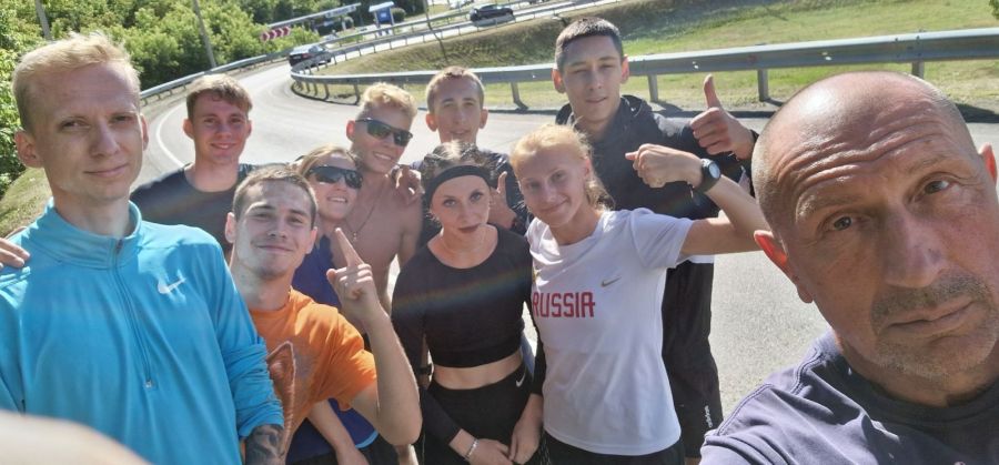 Группа Сергея Клевцова на тренировке в Барнауле 