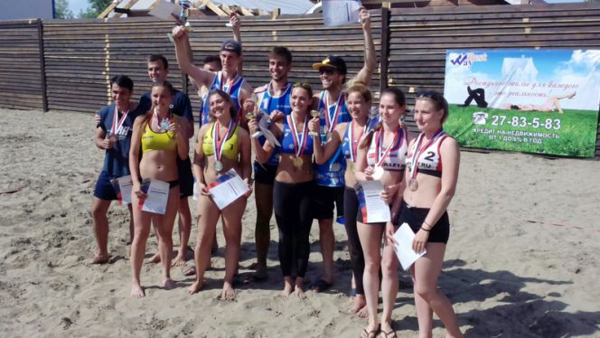 Мужская и женская команды АлтГУ стали победителями первенства Сибири среди студентов.