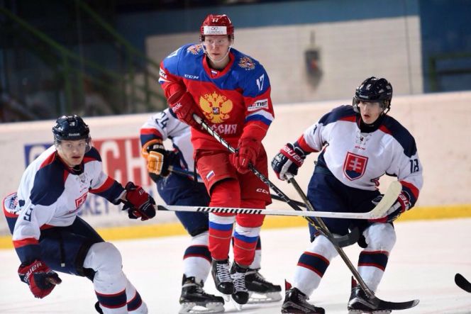 Воспитанник алтайского хоккея Василий Глотов выбран на драфте НХЛ клубом «Баффало Сейбрз».