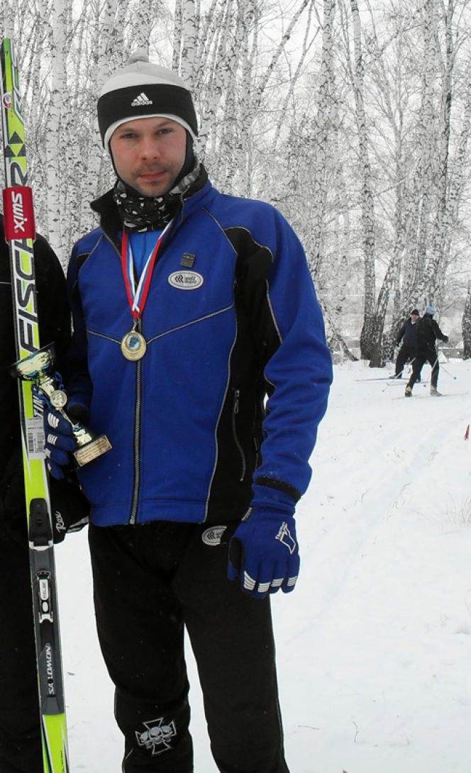 Сергей Желтов стал абсолютным чемпионом Урала по зимнему троеборью.