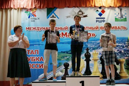 Ростислав Марчук и Виктория Лоскутова выиграли этап детского Кубка России в Бердске и лидируют в общем зачёте.