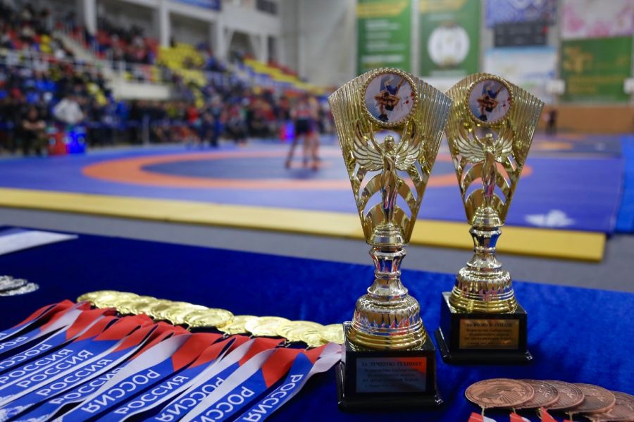 Четыре медали завоевали алтайские спортсмены на первенстве Сибири среди юношей до 18 лет