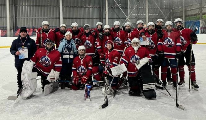 В Заринске состоялось первенство Алтайского края среди хоккеистов до 18 лет