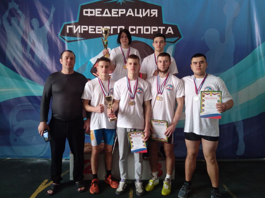 В Смоленском состоялись соревнования гиревиков по программе XLIV краевой спартакиады спортшкол 