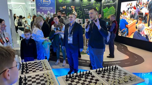 Эстафету подхватили шахматисты. На ВДНХ в Москве продолжается Неделя алтайского спорта  