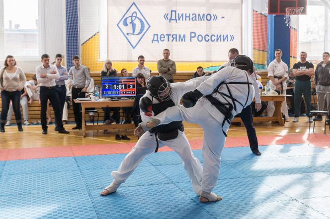 В Барнауле завершились чемпионат и первенство Алтайского края по восточному боевому единоборству в дисциплинах кобудо и кудо, а также Кубок Сибири по кобудо.