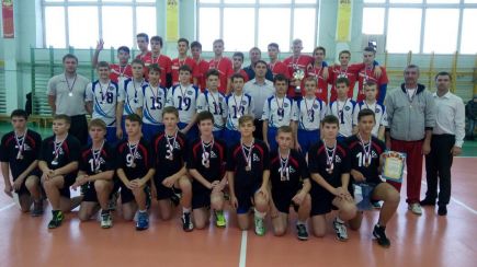 Юношеская команда Алтайского края вышла в полуфинал первенства России.