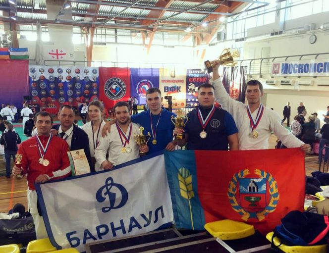 Алтайские спортсмены - победители и призёры чемпионата и первенства России, международных и всероссийских соревнований по кобудо.  